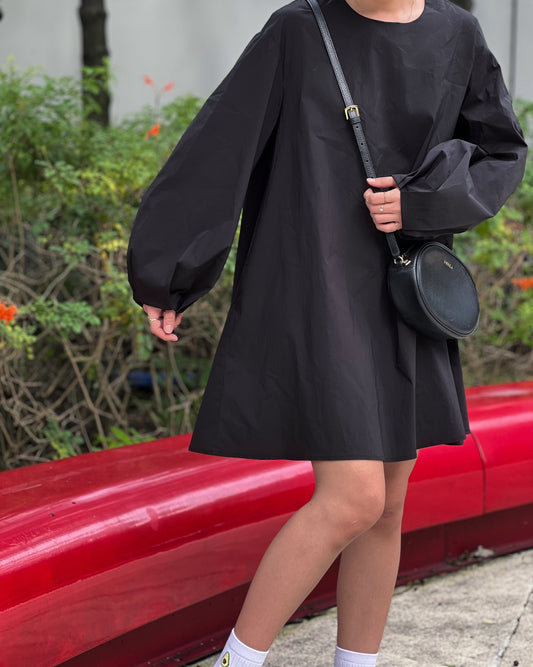 Lovin' the Bubble Sleeve Dress (Black)